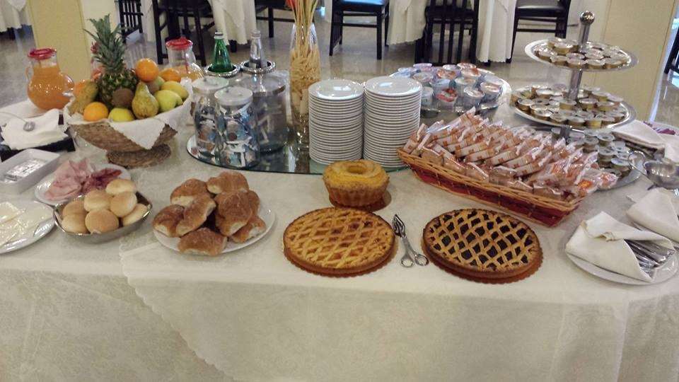 Hotel De La Ville Central Latina Restauracja zdjęcie